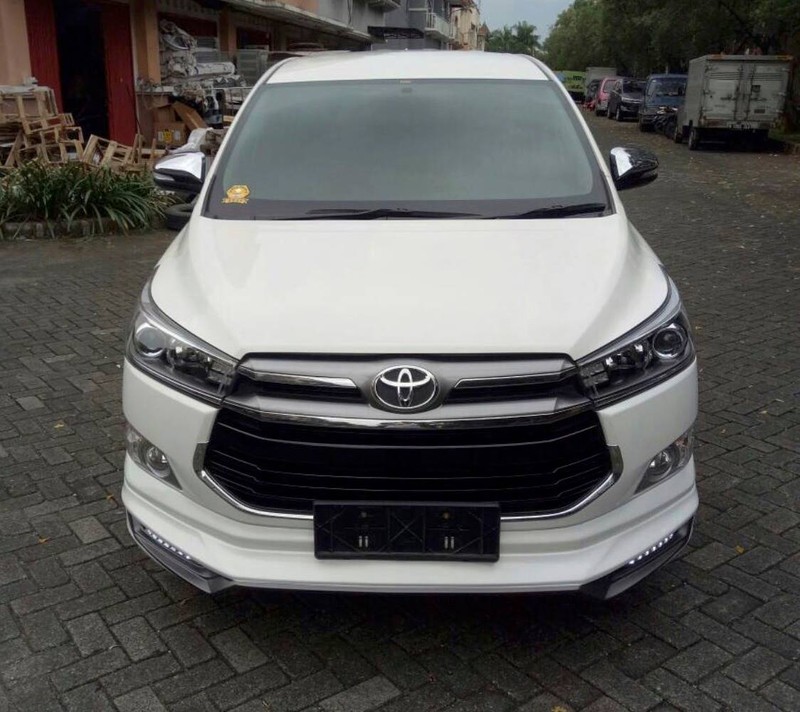 Toyota Innova &quot;sieu ngau&quot; nho goi do bodykit sieu re